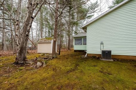 17 Dean Road York ME 03909