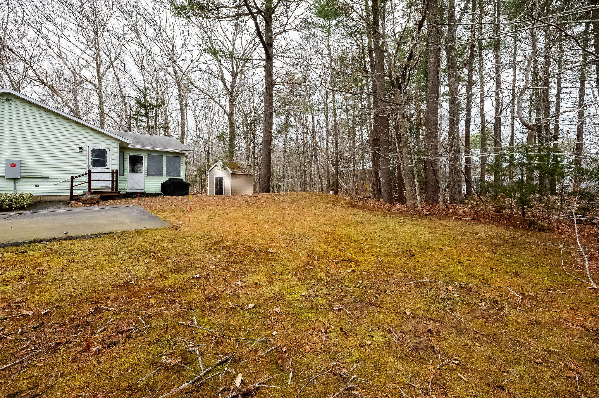 17 Dean Road York ME 03909