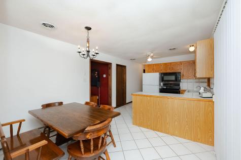 17 Dean Road York ME 03909