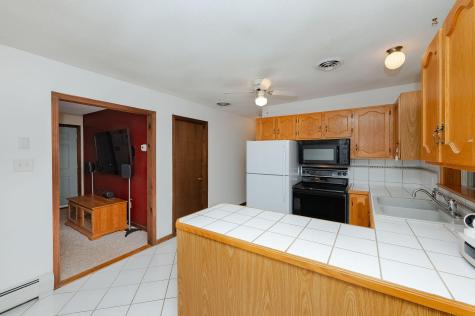 17 Dean Road York ME 03909