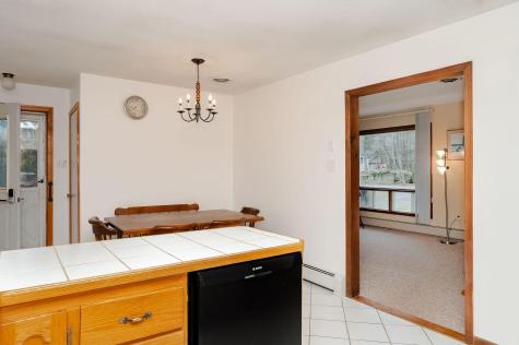 17 Dean Road York ME 03909