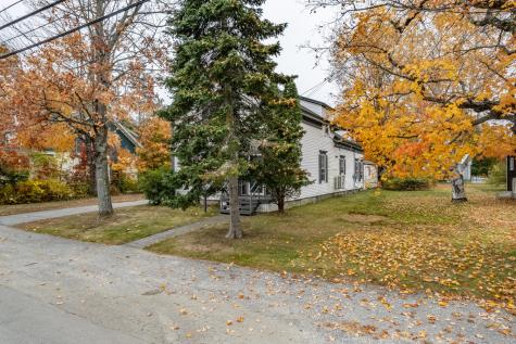 54 High Street Paris ME 04281