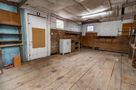 54 High Street Paris ME 04281