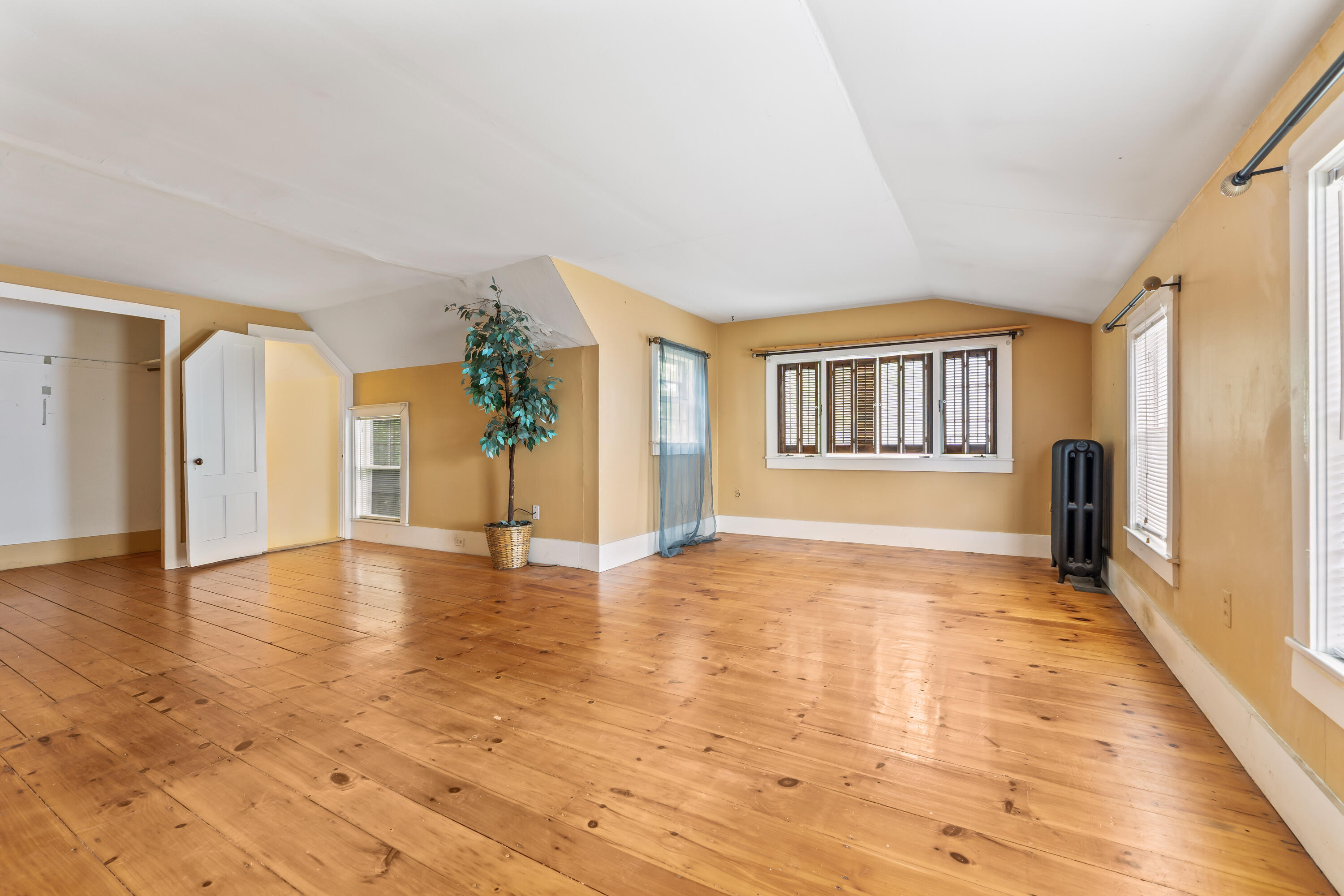 62 Warren Street Rockland ME 04841