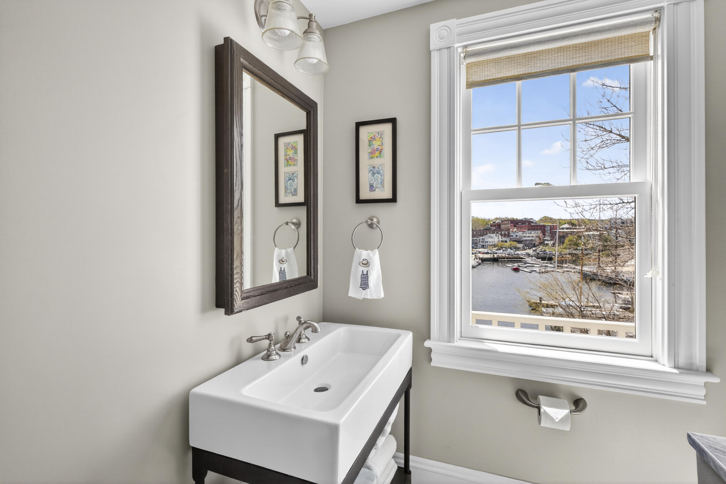 25 Sea Street Camden ME 04843