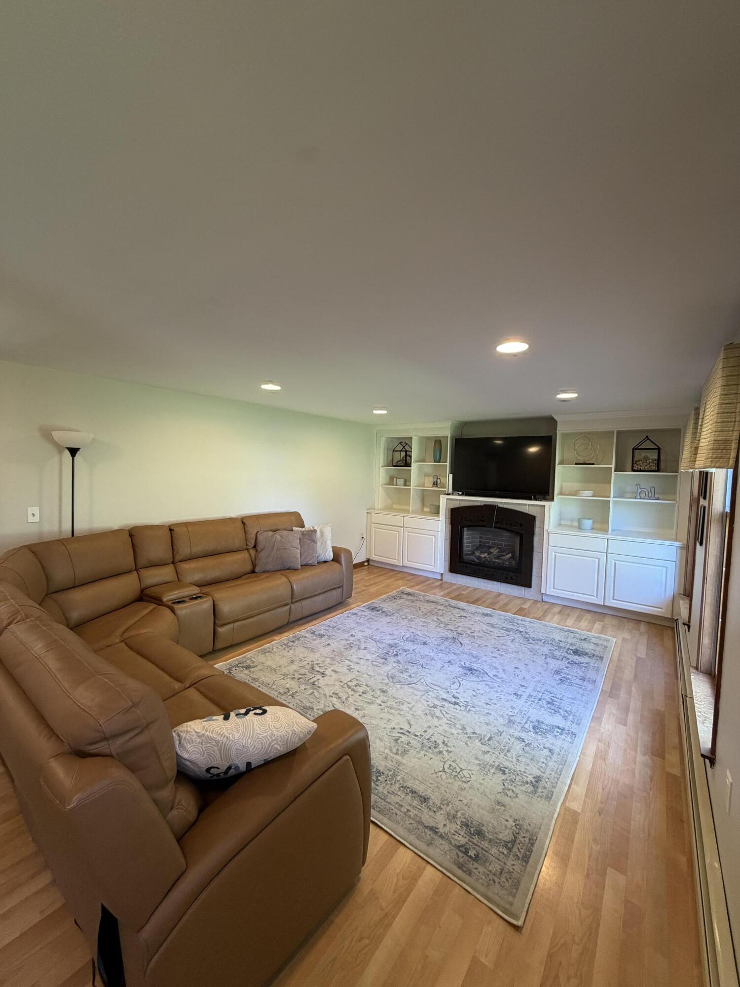 10 Constitution Avenue Hampden ME 04444