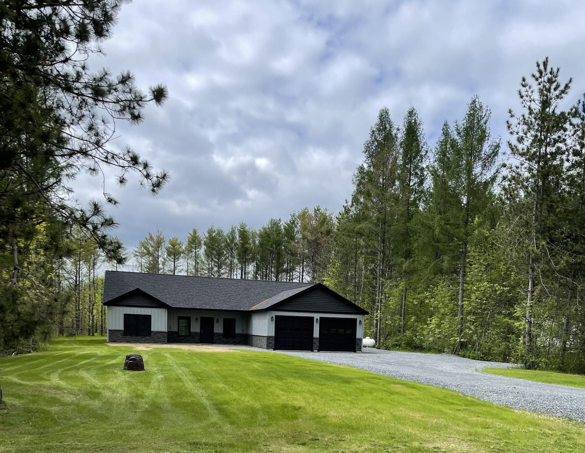 8 Peck Drive Newport ME 04953