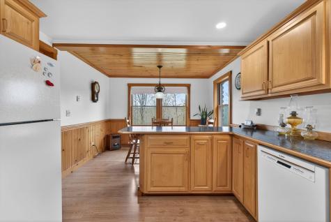 276 Middle Road Dresden ME 04342