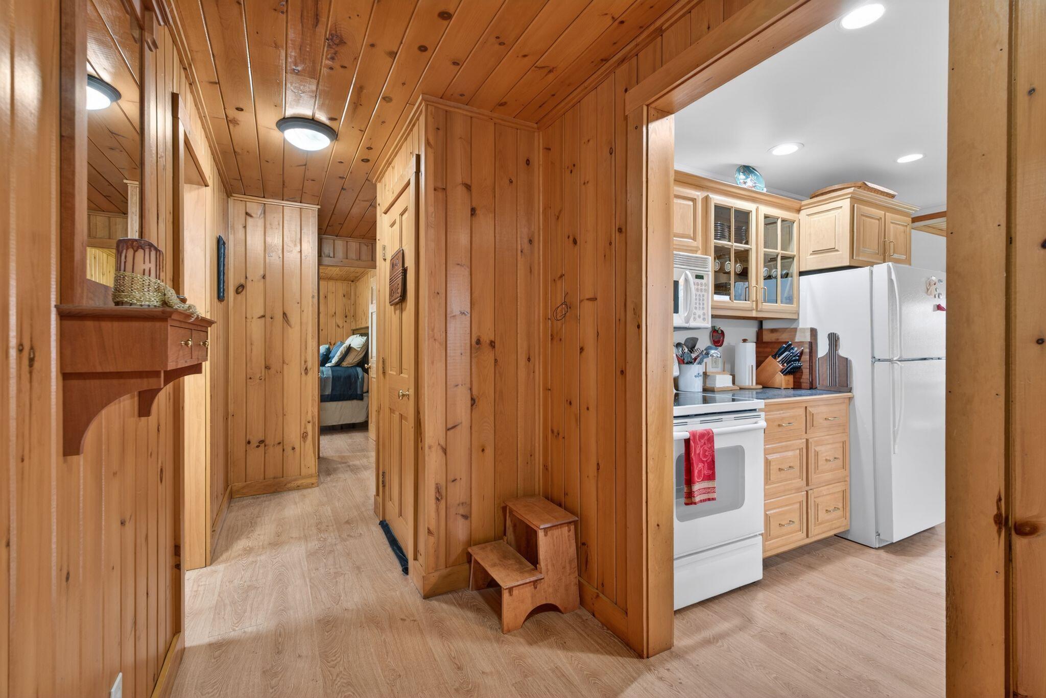 276 Middle Road Dresden ME 04342