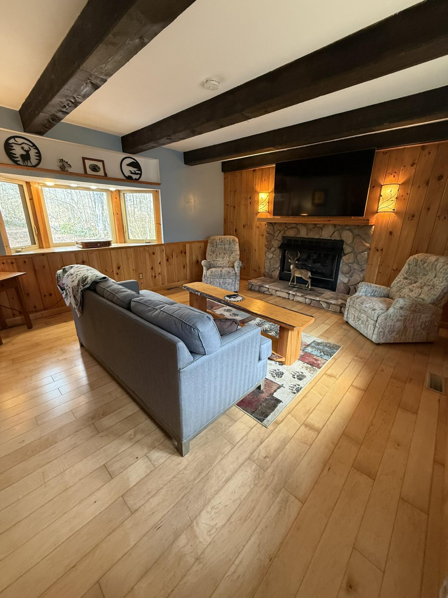 45 Crooked Way Naples ME 04055