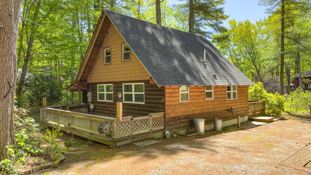45 Crooked Way Naples ME 04055