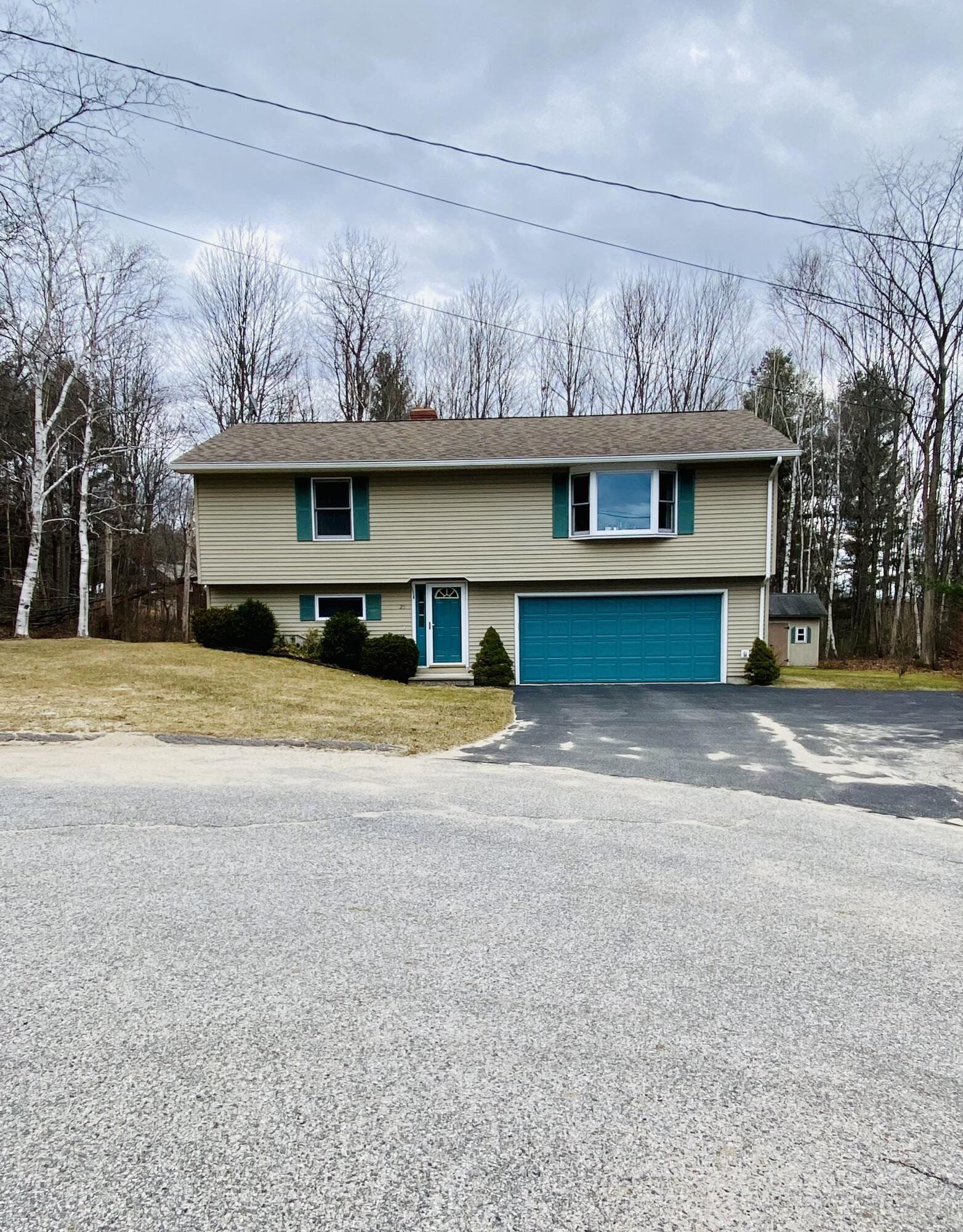 25 Woodville Road Lewiston ME 04240