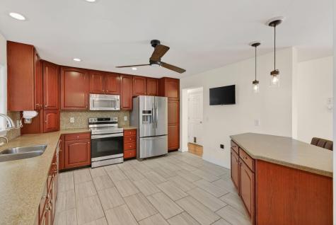 10 Wildberry Lane Saco ME 04072