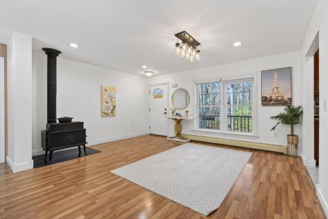 10 Wildberry Lane Saco ME 04072