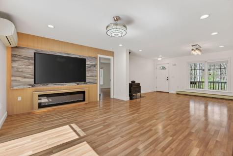 10 Wildberry Lane Saco ME 04072