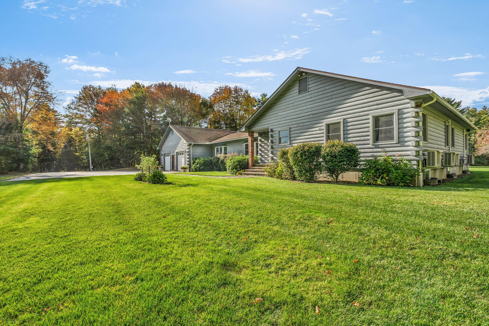 2416 Kennebec Road Newburgh ME 04444