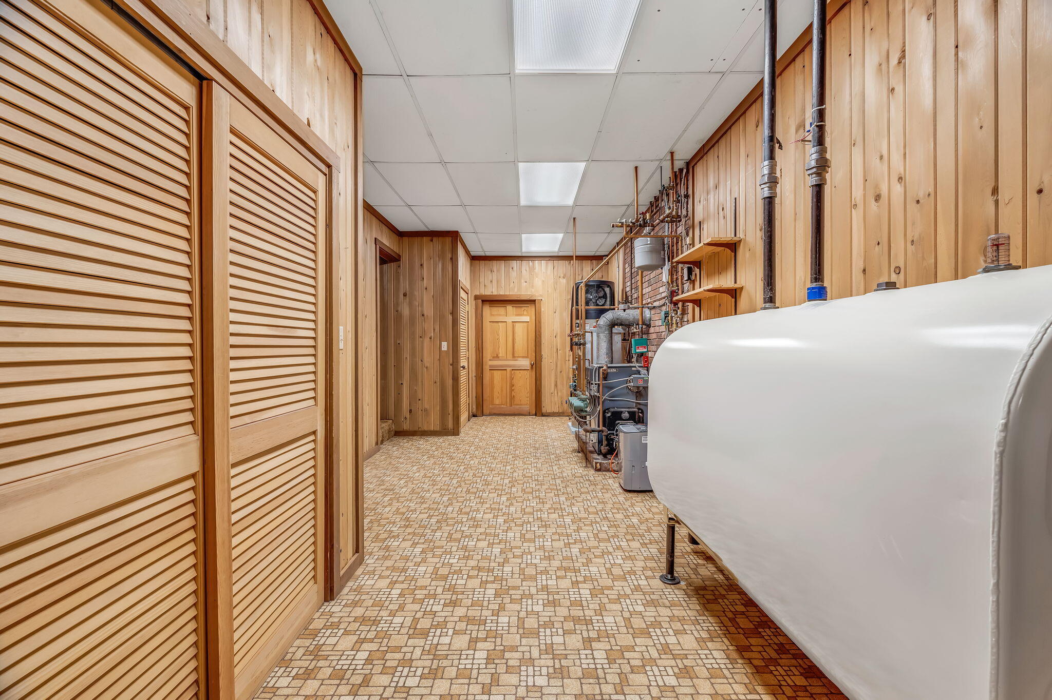 2416 Kennebec Road Newburgh ME 04444