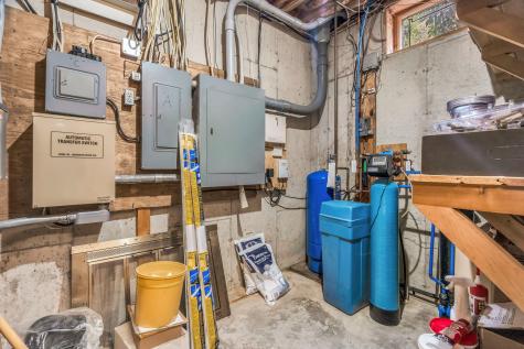 2416 Kennebec Road Newburgh ME 04444