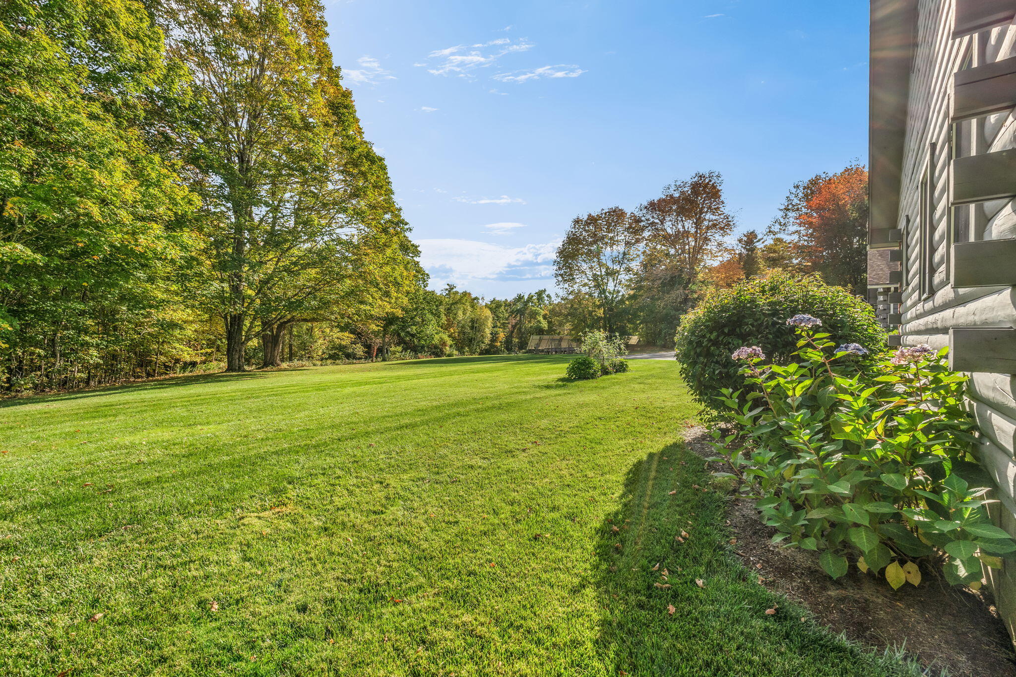 2416 Kennebec Road Newburgh ME 04444