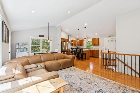 10 Arlington Court Gray ME 04039