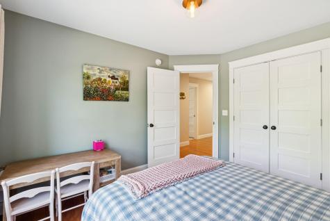 10 Arlington Court Gray ME 04039