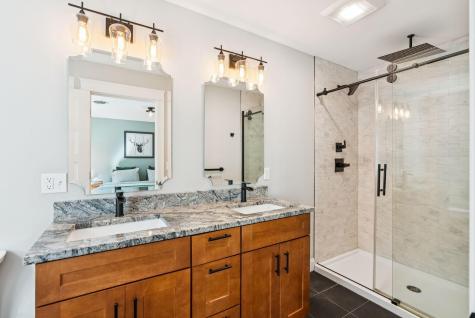 10 Arlington Court Gray ME 04039