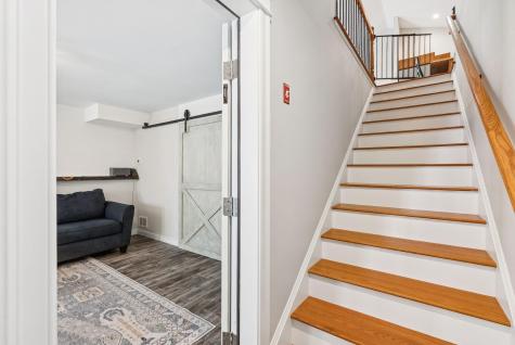 10 Arlington Court Gray ME 04039