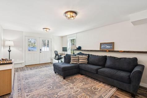 10 Arlington Court Gray ME 04039