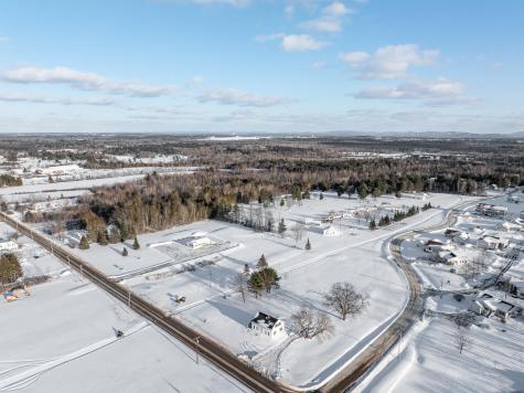 139 Billings Road Hermon ME 04401