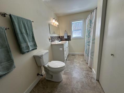 25 Yarmouth Road Gray ME 04039