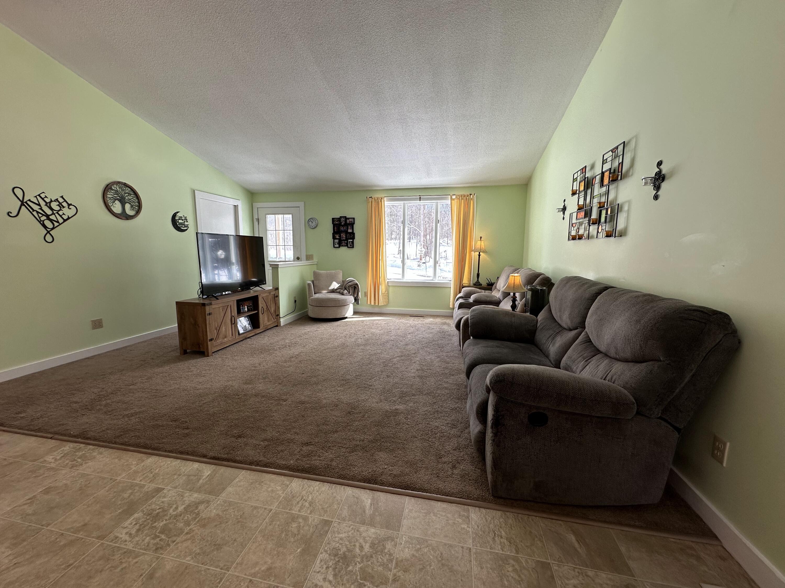 25 Yarmouth Road Gray ME 04039