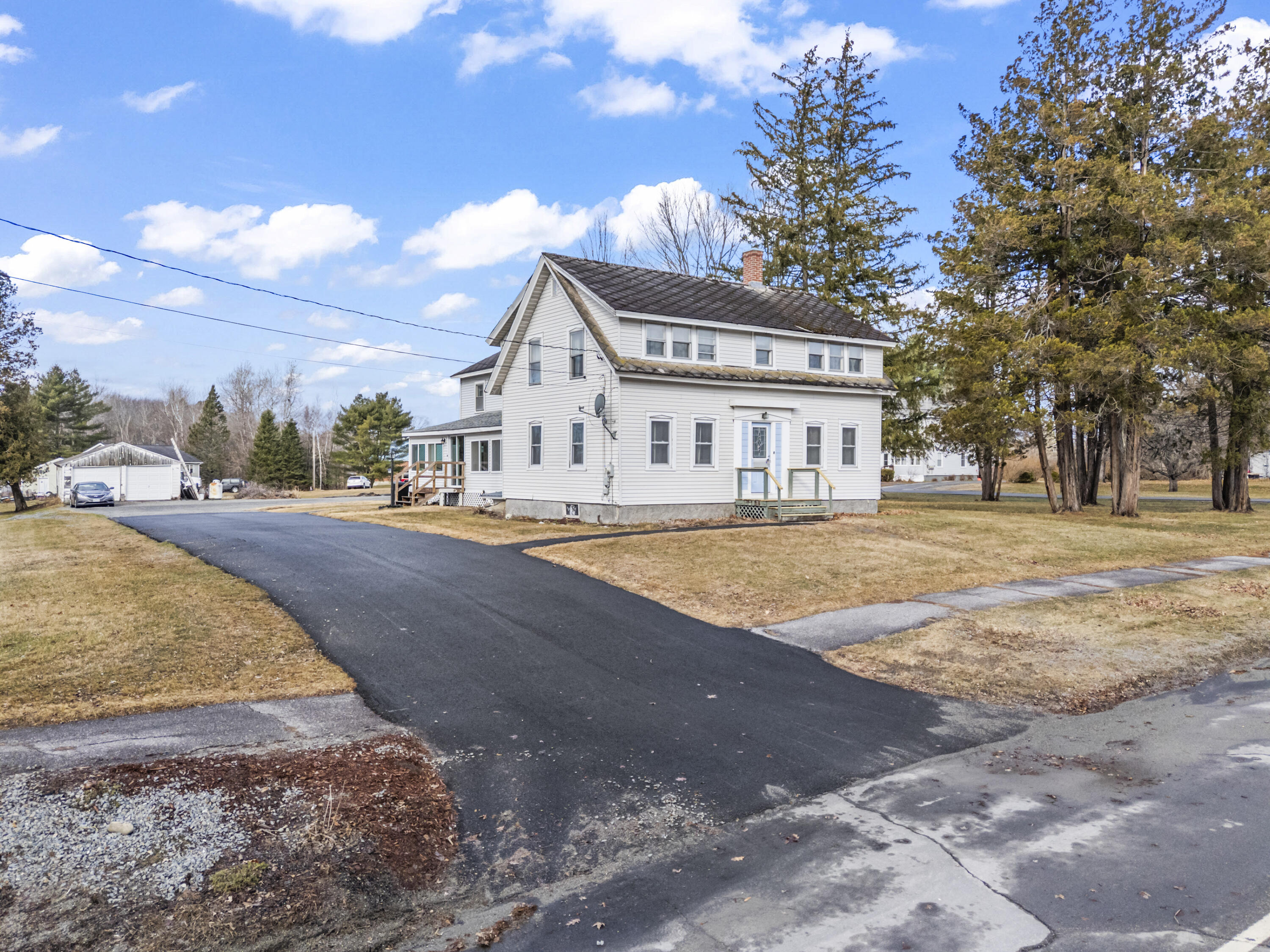 308 Hartland Avenue Pittsfield ME 04967