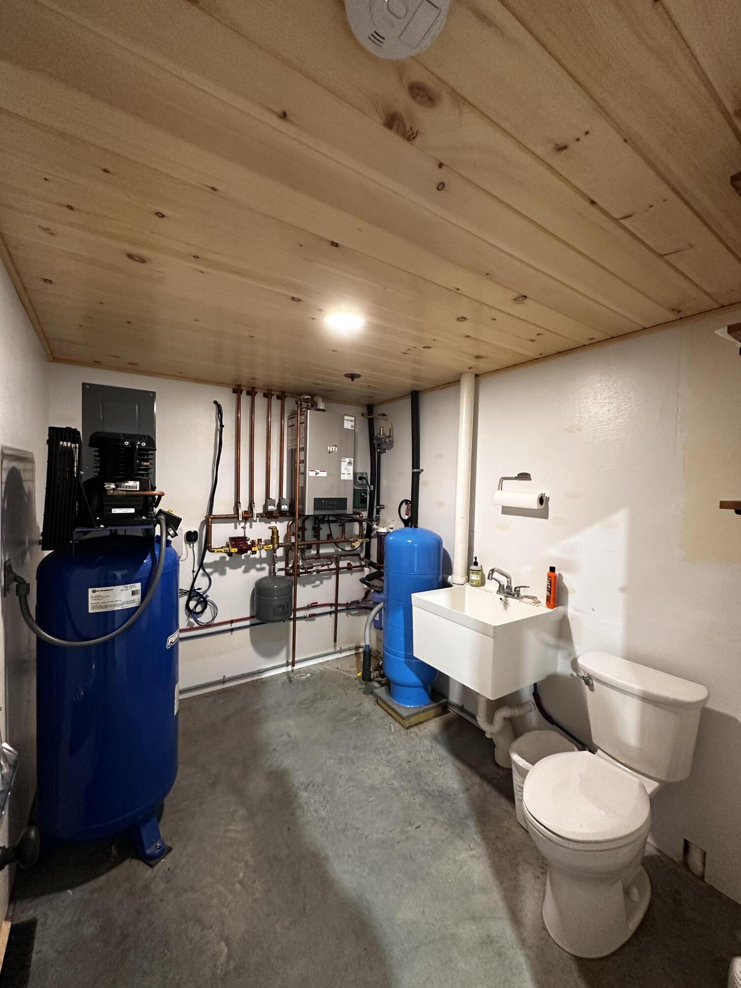 70 Lakeview Street Greenville ME 04441