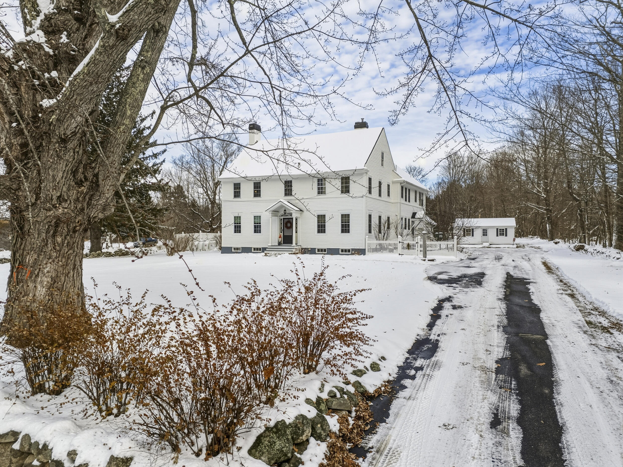 521 Paris Hill Road Paris ME 04281