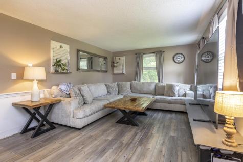 14 Bailey Lane Brunswick ME 04011