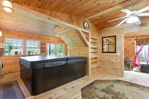 24 Fortin Drive Leeds ME 04263