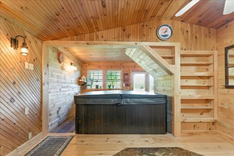 24 Fortin Drive Leeds ME 04263