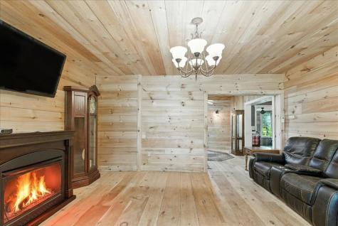 24 Fortin Drive Leeds ME 04263