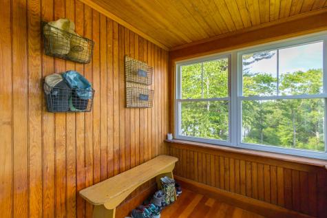 106 Middle Road Falmouth ME 04105
