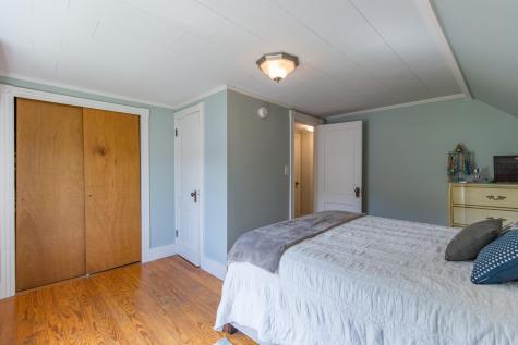 106 Middle Road Falmouth ME 04105