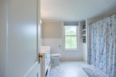 106 Middle Road Falmouth ME 04105