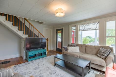 106 Middle Road Falmouth ME 04105