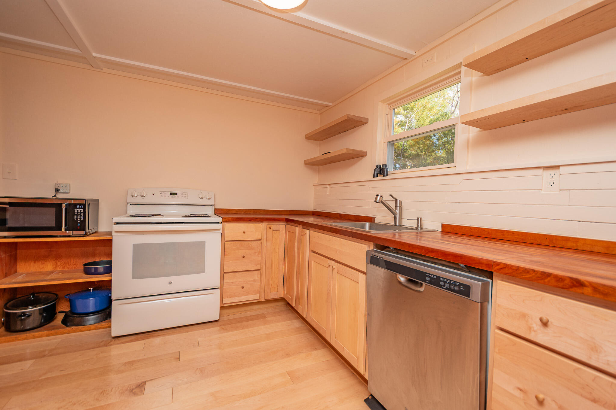 4551 Bennoch Road Alton ME 04468