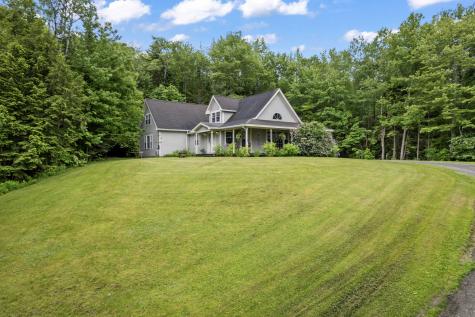 25 Deervale Road Durham ME 04222