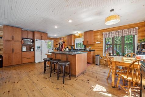 32 Whites Pond Road Palmyra ME 04965