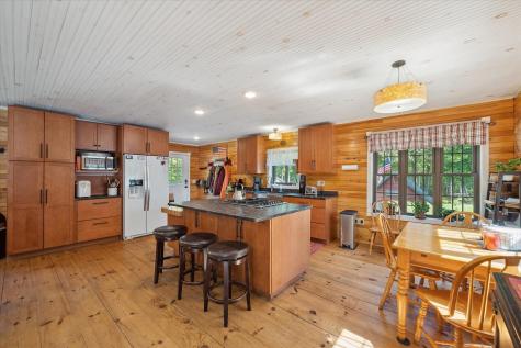 32 Whites Pond Road Palmyra ME 04965