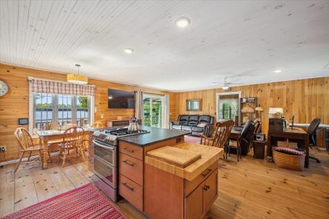 32 Whites Pond Road Palmyra ME 04965