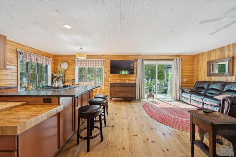 32 Whites Pond Road Palmyra ME 04965