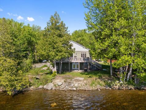 32 Whites Pond Road Palmyra ME 04965