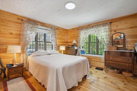 32 Whites Pond Road Palmyra ME 04965